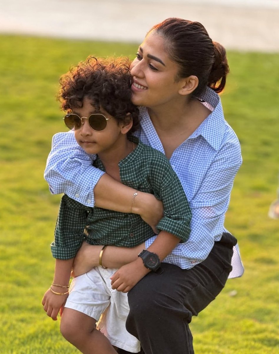 kayaldevaraj's tweet photo. #Nayanthara #VigneshShivan #Uyir #Ulag https://t.co/S5AZIOHDm1