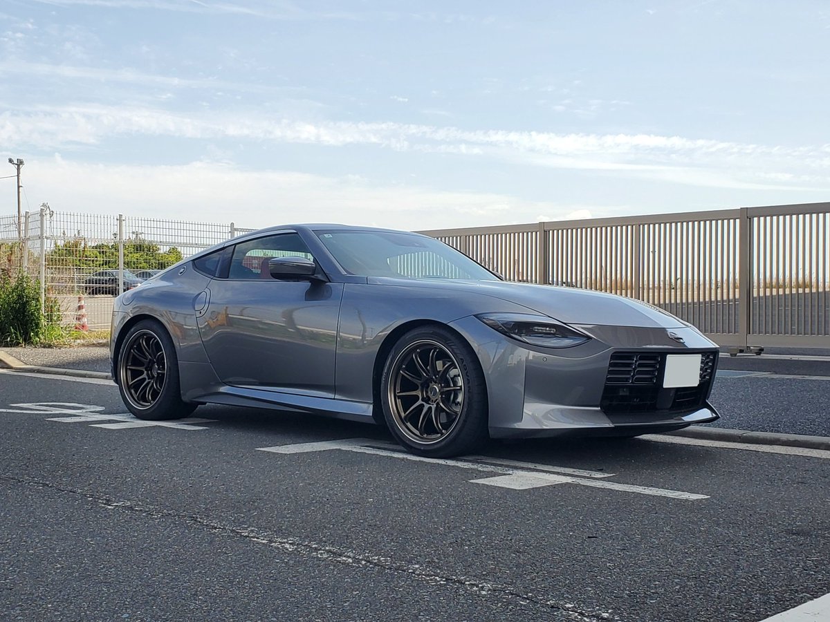 sena_Rz34Lagoon's tweet image. ホイール&amp;amp;タイヤ交換しました！
WORK ZR10チタンダイヤリップカット！
もうちょっと車高とツラは攻められますが、とりあえずはこのままで！

#フェアレディZ
#RZ34
#work