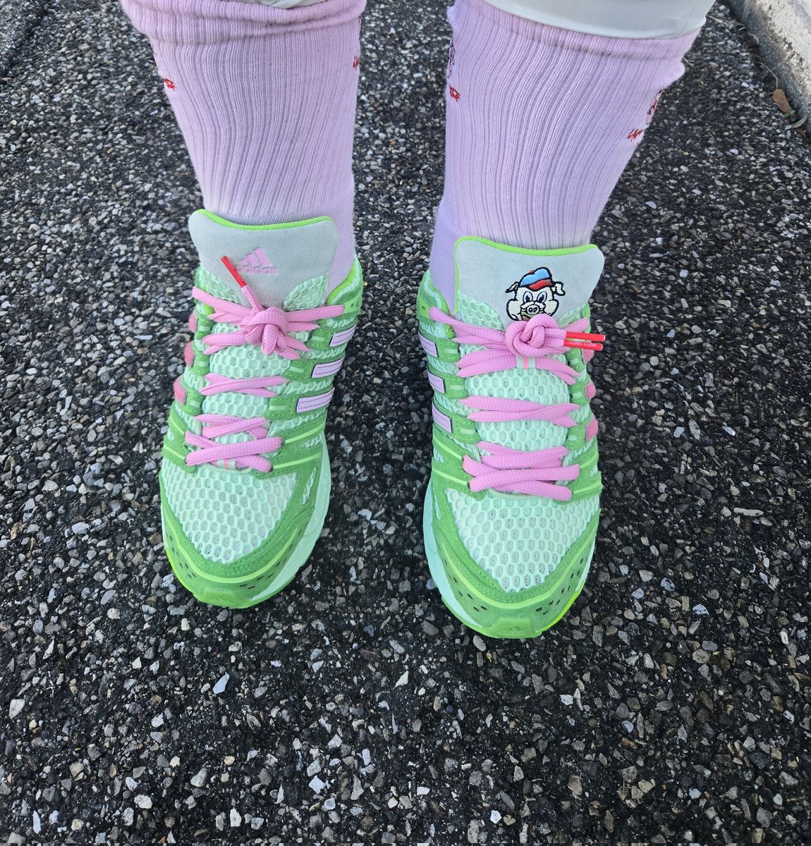 trudyspeaks's tweet image. 👟: Unheardof x Adidas Adistar Control 5 'Cupcake'
.
#kotd #firefridays #unheardofbrand #adidas #confirmyourcraft