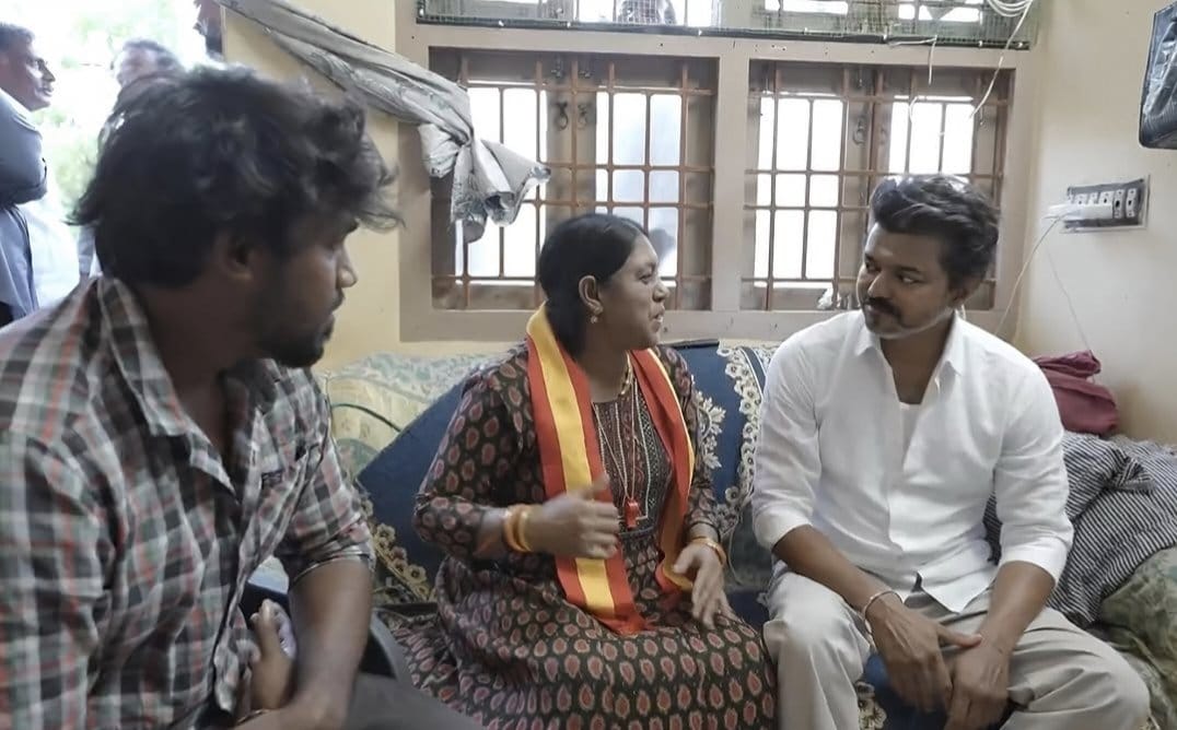 TVK4TN_'s tweet image. குடும்ப அட்டையில் பெயர் இல்லன்னா என்ன ?
தமிழ்நாட்டின் ஒவ்வொரு வீட்டிலும் குடியிருக்கும்  நம்ம "அண்ணா" ! ❤️🔥

#அண்ணா #நம்மவங்க #Respect
