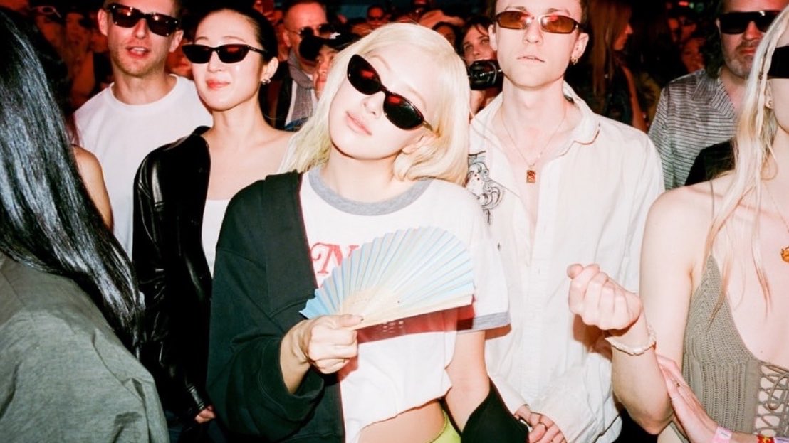 rosé pics tweet media