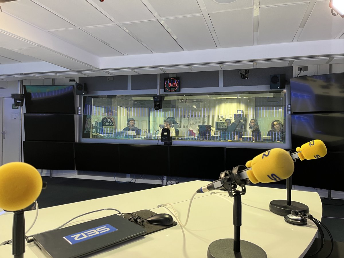 loulancho's tweet photo. Las mejores vistas a estas horas. Buenos días, ya en directo @avivir https://t.co/EwSQvMkJ8W