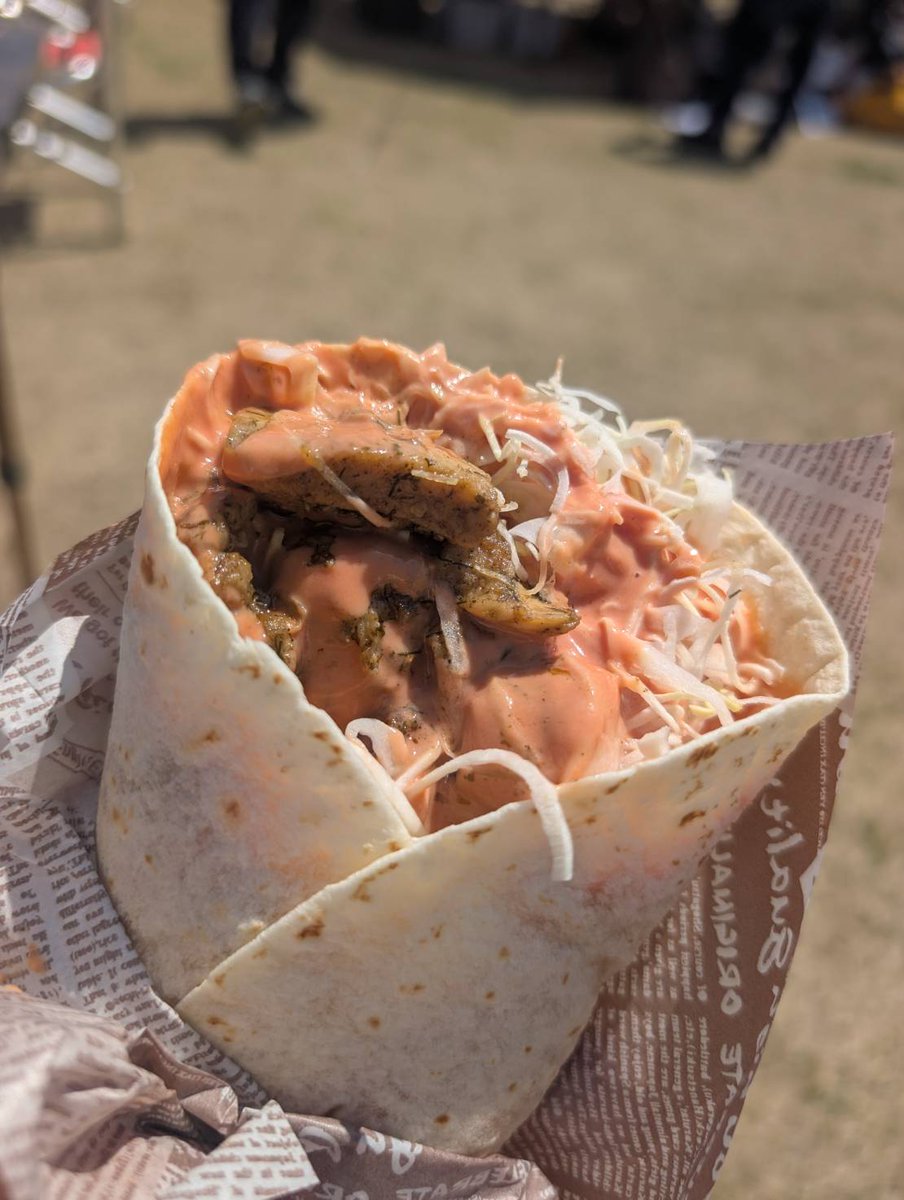 ままーん tweet media