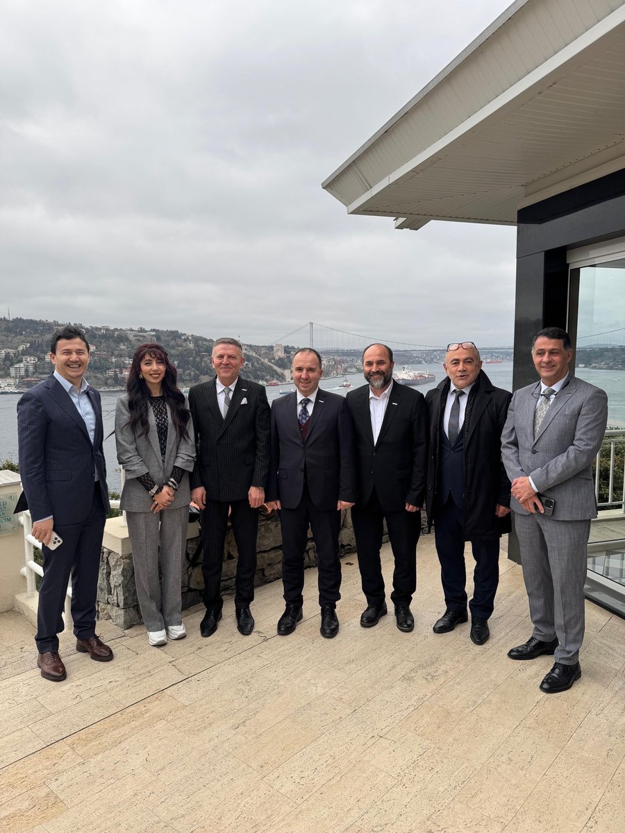 _selimsar_'s tweet photo. MÜSİAD Hessen Yönetim kurulunun yapmış olduğu nazik ziyaret için teşekkür ediyorum . https://t.co/uArlV05Mxy
