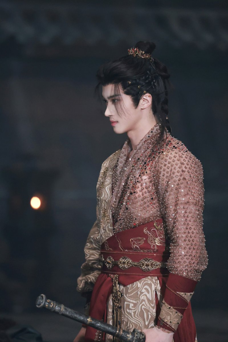 for yanan 闫桉 🗡️🦋 tweet media