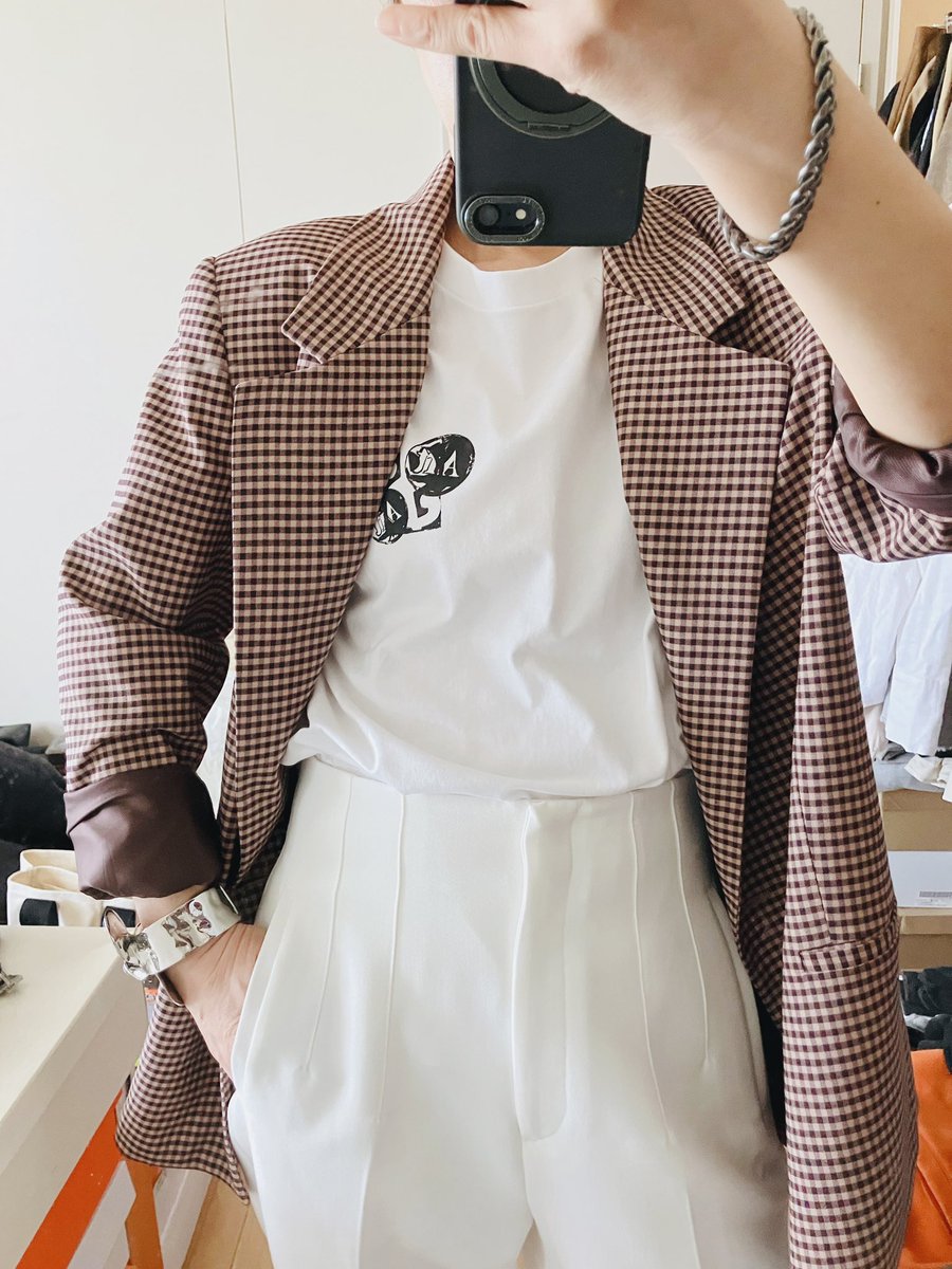 mokuku_ku's tweet image. オールホワイトにピンクギンガムのジャケット

#今日の服 
#ootd 
#zara 
#テーラードスタイル 
#マニッシュ