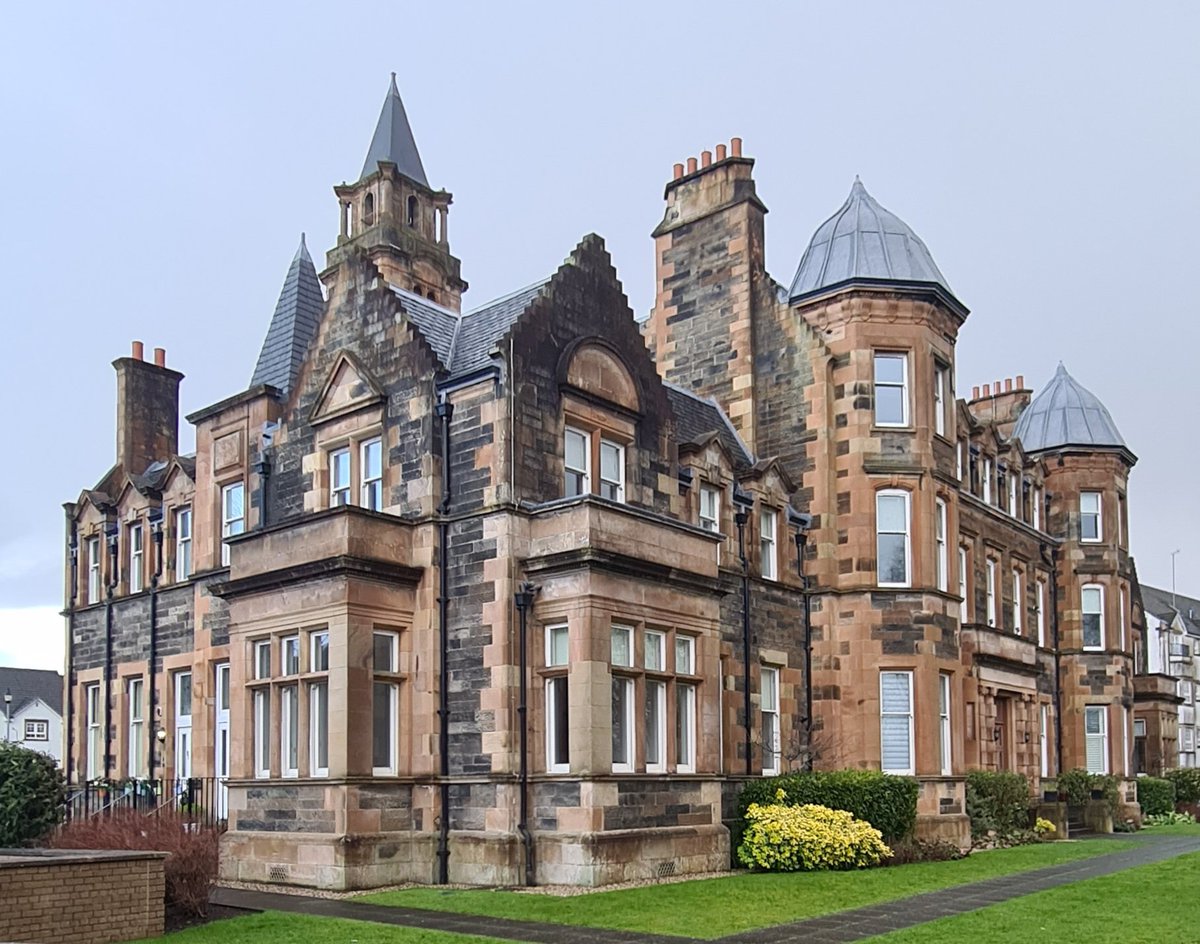is_glasgow's tweet image. One of the former Leverndale Hospital buildings just off Crookston Road in Glasgow. Designed by Malcolm Stark and Rowntree in a Renaissance Revival style, it was opened in 1895 as the Govan District Asylum. 

Cont./

#glasgow #architecture #architecturephotography  #crookston