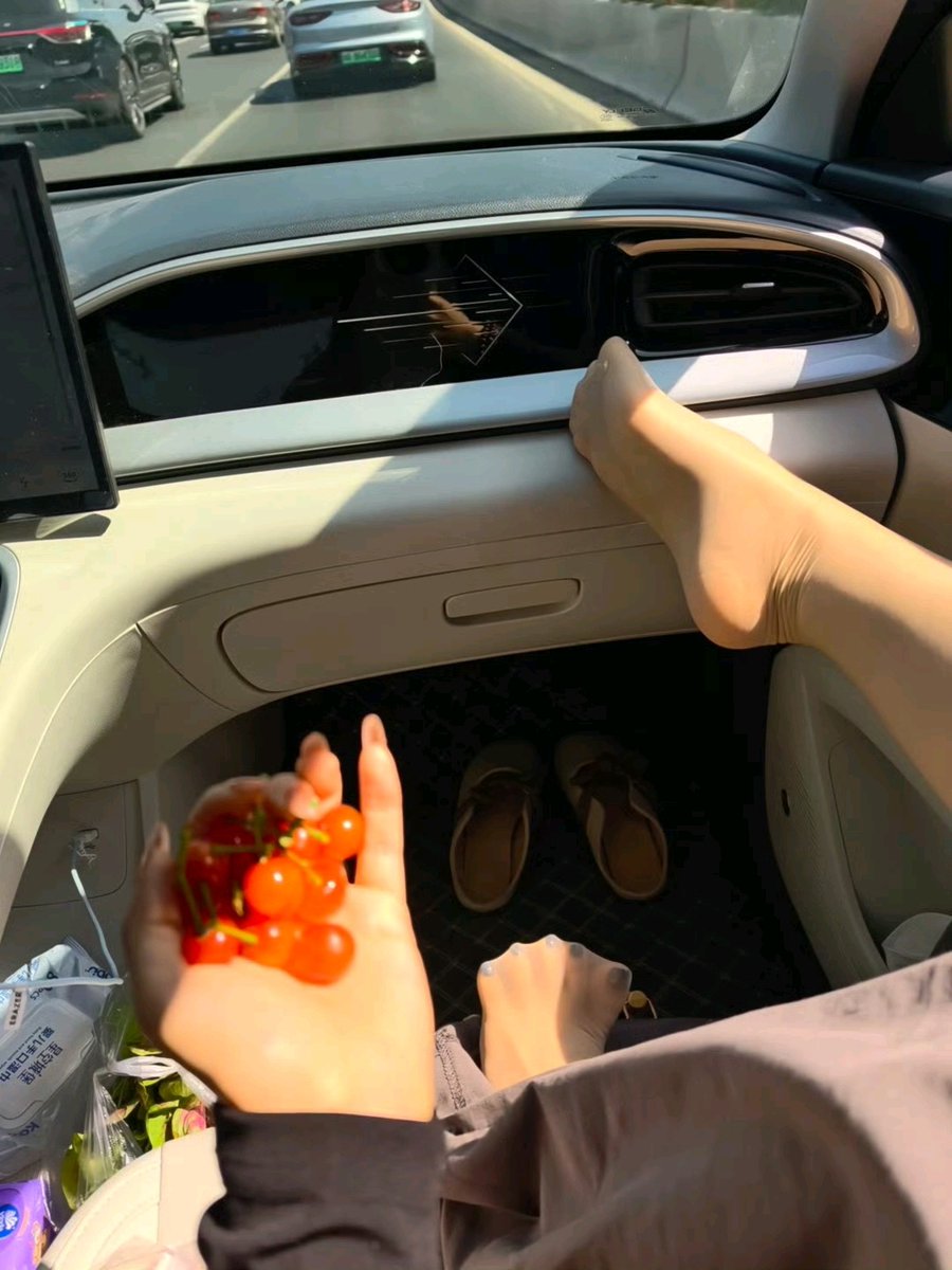 Tina婷兰 tweet media