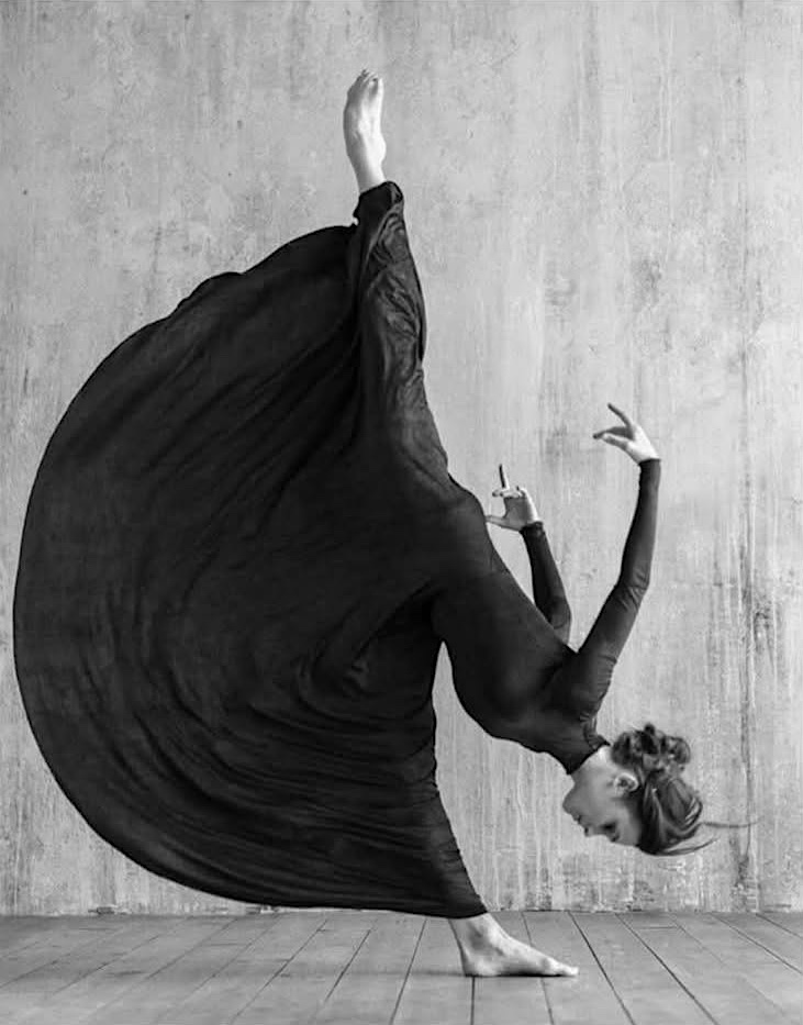 Valeria Kharitonova, ballerina - by Darian Volkova (1990), Russian