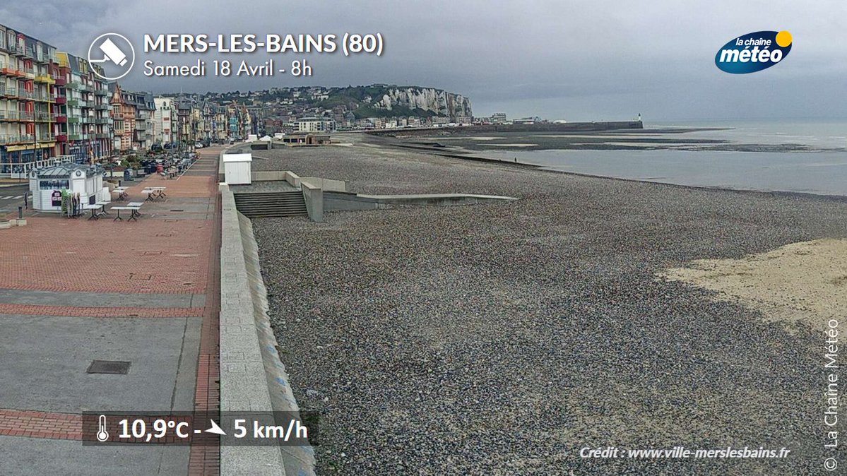 lachainemeteo's tweet image. Ce #samedi marque le retour de quelques #pluies 💦 éparses dans le nord de la France et le début d'un #rafraîchissement près de la Manche qui s'étendra en début de semaine prochaine à une bonne partie du pays.