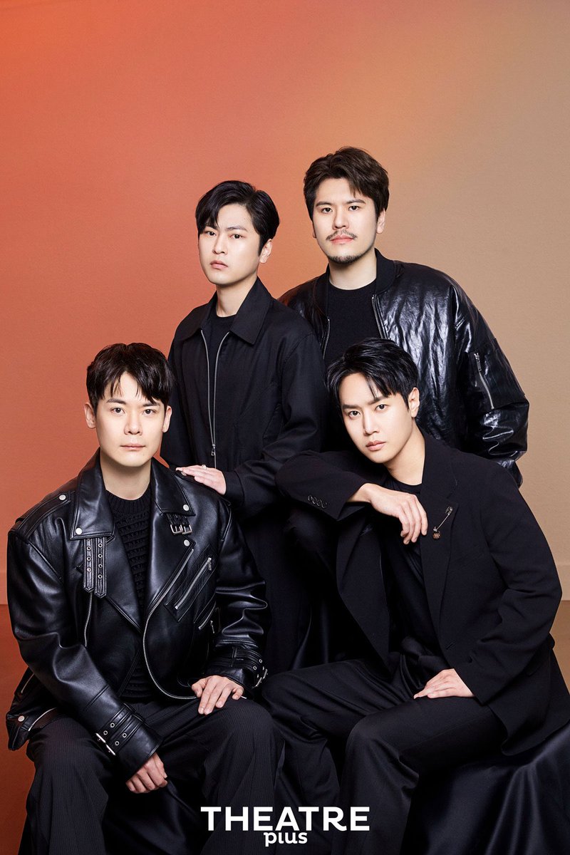 진짜 빡세게 입고 가족사진찍기💞
윷햄정밍셔 숭징맹구한 표정이 넘모 기야움