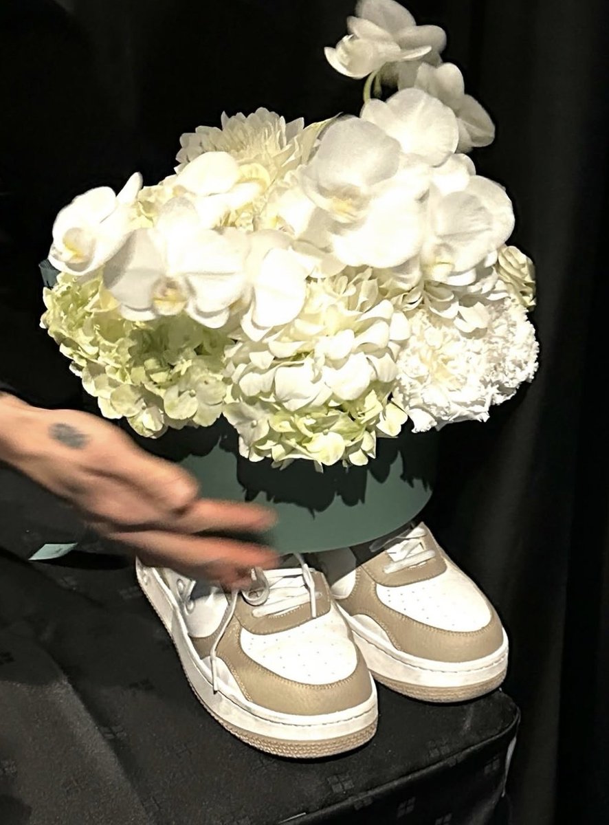 emi⁷ | saw bts & WILL SEE THEM AGAIN tweet media