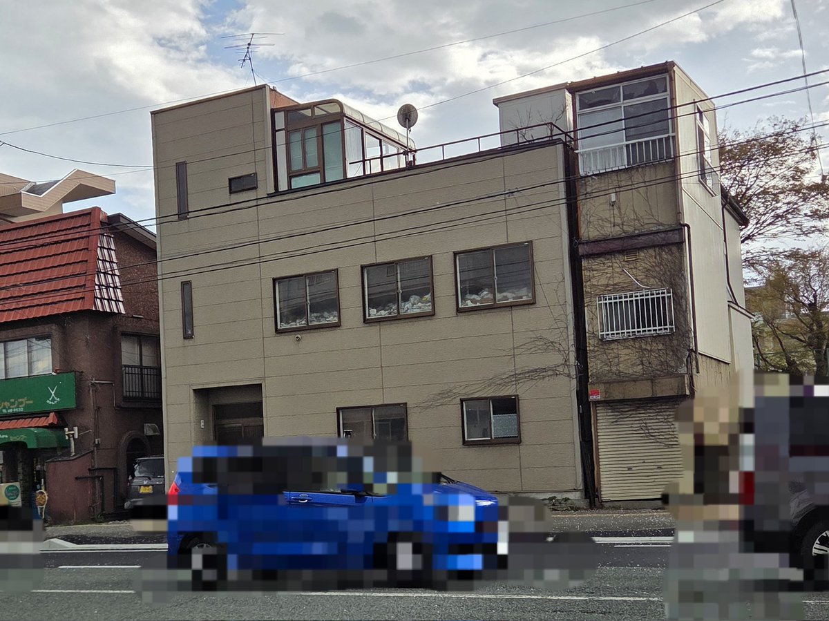 ３階建て100万円の中古物件🫣