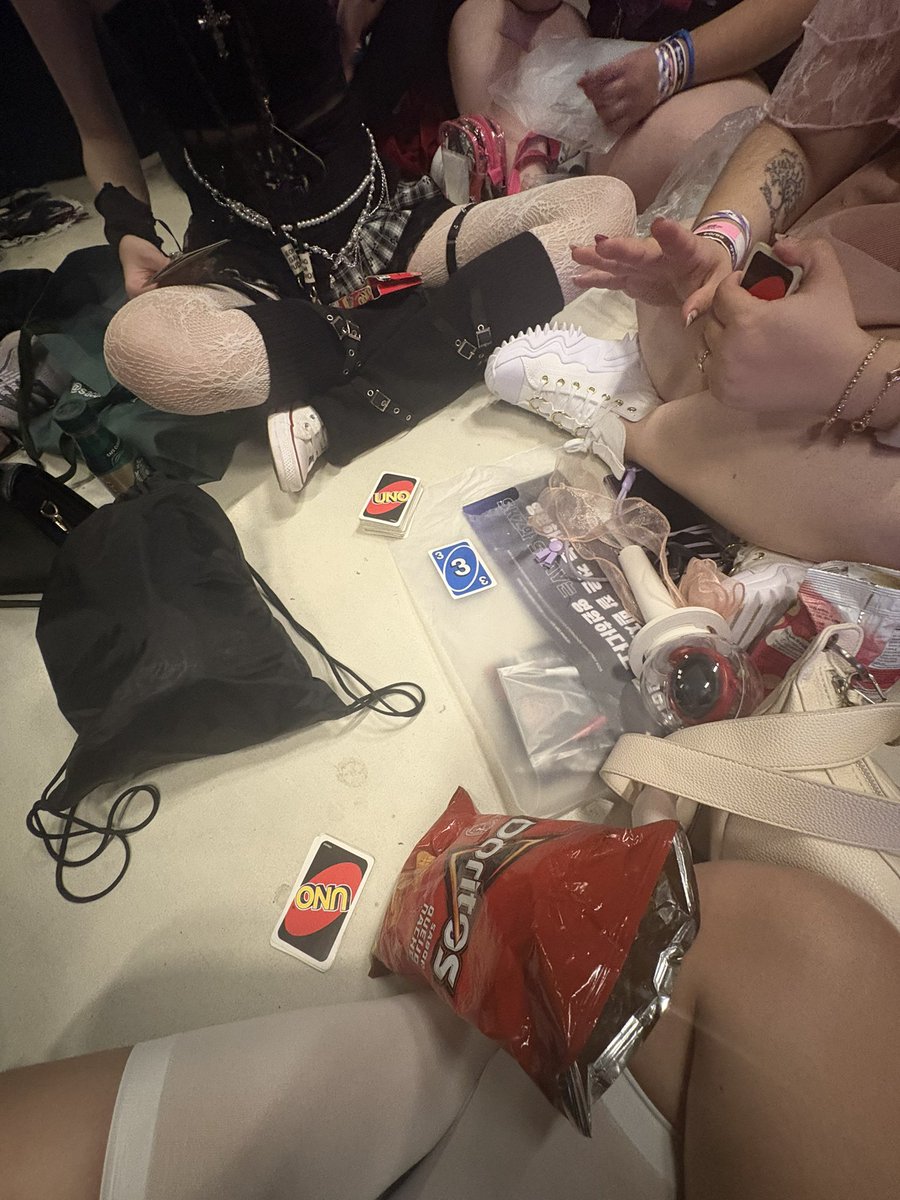 linn 🍓VAI VER O BTS tweet media