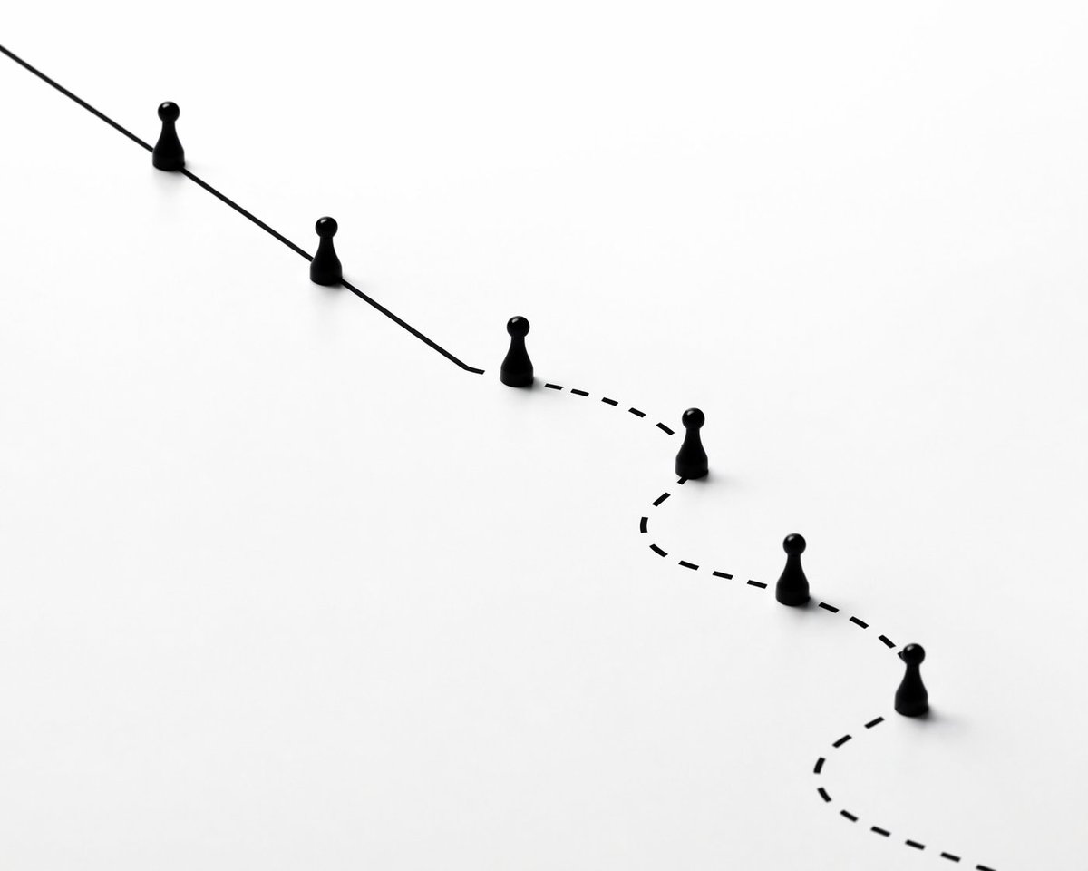 BoyerCarey14152's tweet image. You don’t fall behind all at once.

It starts with small hesitation.

Then missed steps.

Then lost weeks.

That’s what happens

when there’s no system holding it together.

#Focus #Clarity #Discipline