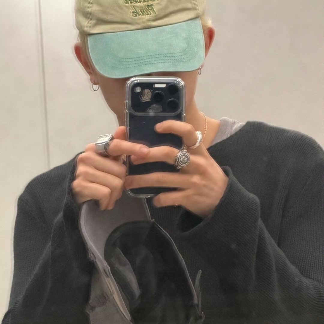 wishyouwereboo𑣲 tweet media