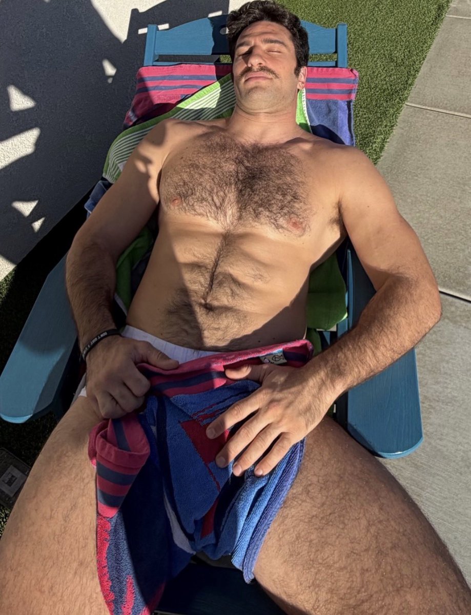 Male Central tweet media