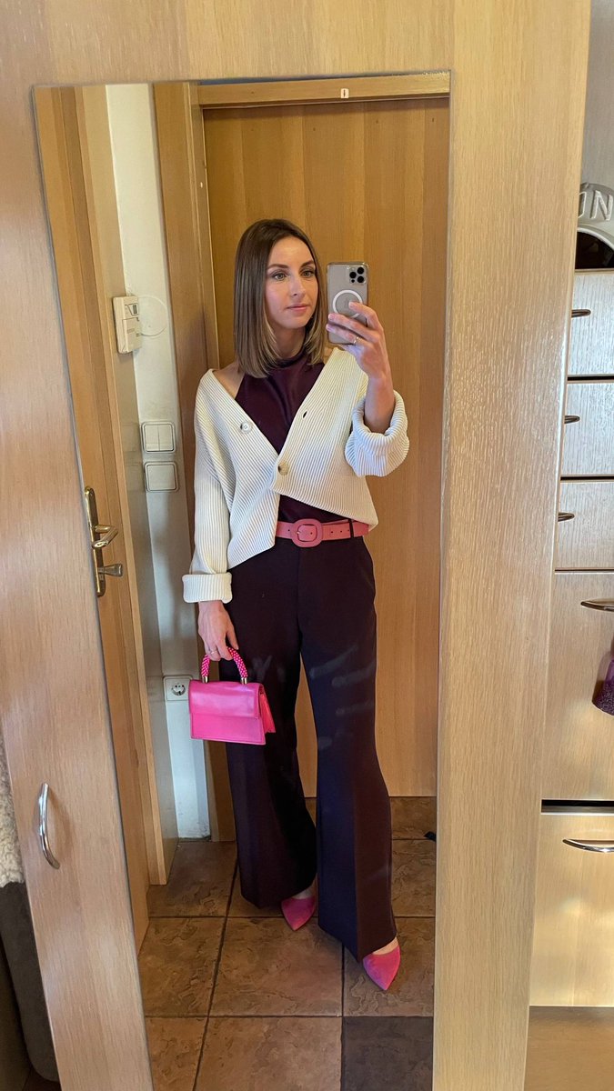 подкустовный выползень tweet media