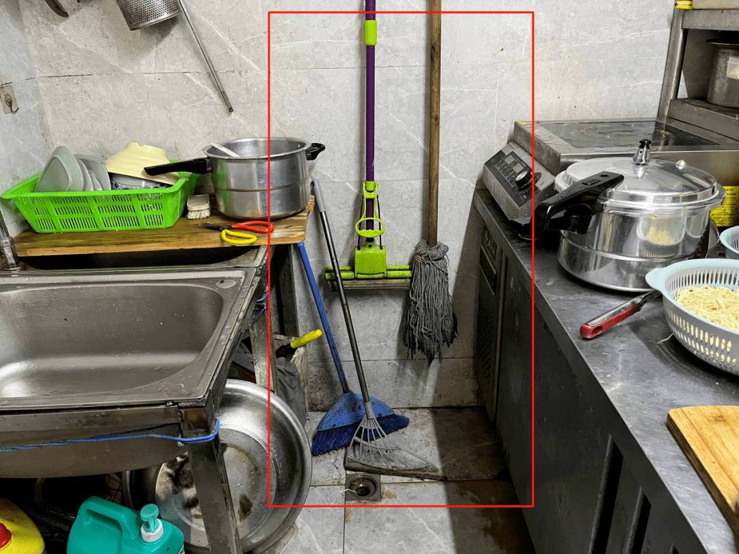 christian  tweet media