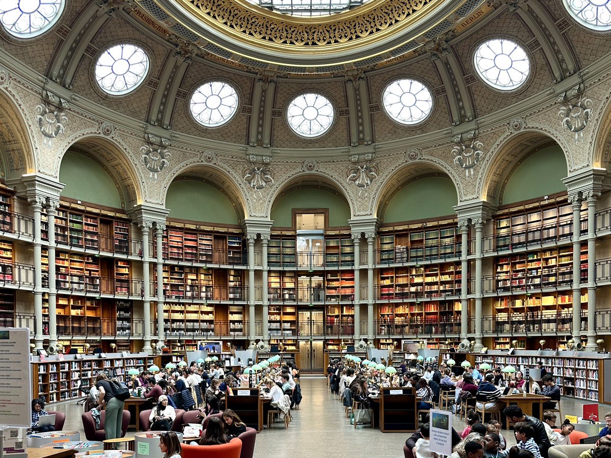 TromlerMiklos's tweet image. 🇫🇷 Rencontre avec le Président @GillesPecout de la Bibliothèque Nationale de France @laBnF 

Excellents échanges autour de projets conjoints et du renforcement de notre #coopération, au service du #dialogue culturel et du rayonnement de nos #patrimoines. 🤝🇭🇺