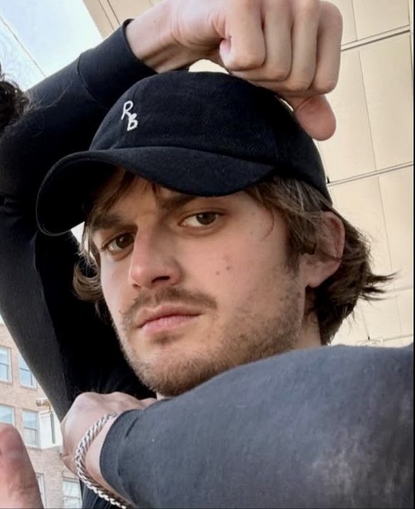 niamh 🎱✨ tweet media