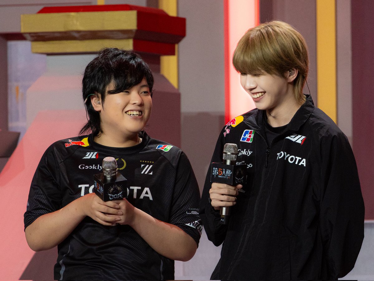 おもち tweet media