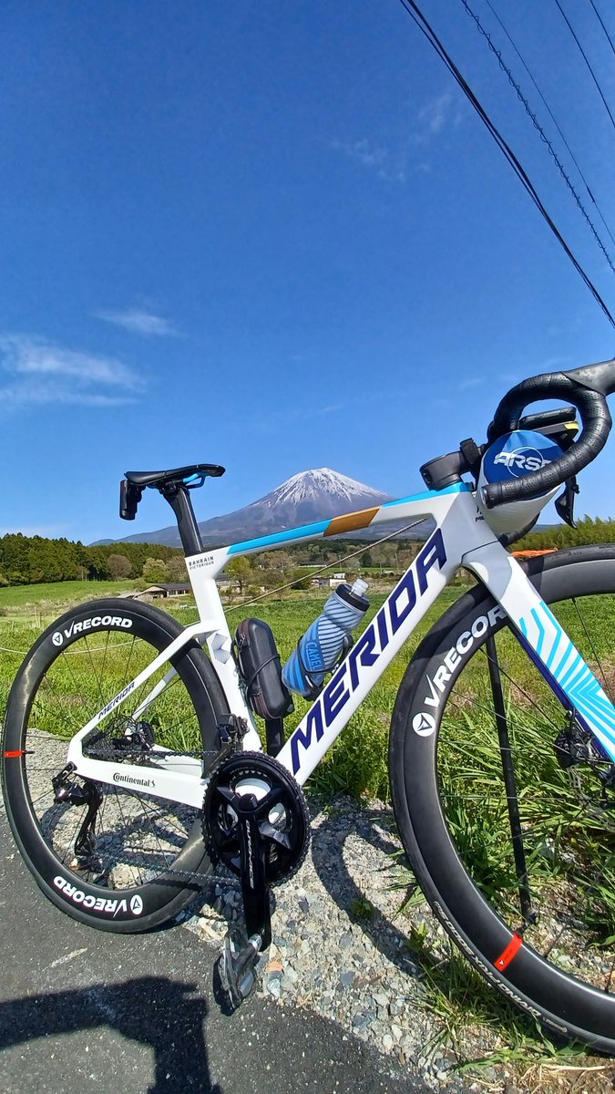 MERIDAnobumiya's tweet photo. 富士山🗻とリアクト😆
#REACTO
#VRECORD https://t.co/wYbohiNZs1