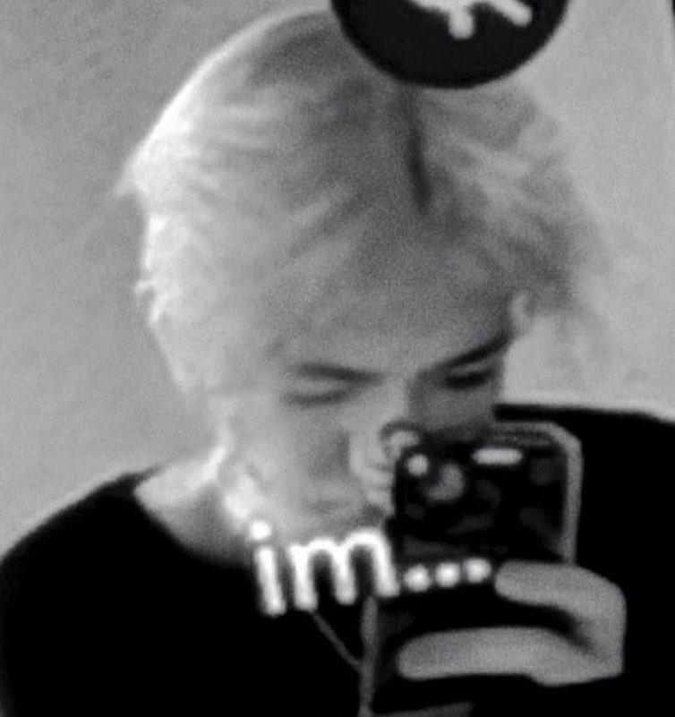 ¹⁰⁰⁹ tweet media