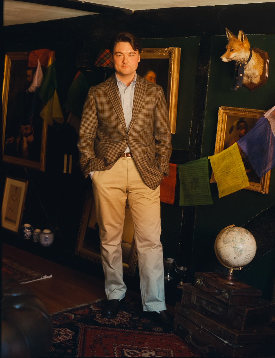 johnsimons1955's tweet photo. Customer Spotlight: Jack Ling In this customer spotlight, we sat down with Jack Ling to discuss his love of Ivy League style and his impressive career as a sub-editor at The Times.
https://t.co/WzLQReNIpJ
#johnsimons1955 #ivyleague #ivyleaguestyle https://t.co/ViTw3DVcqW