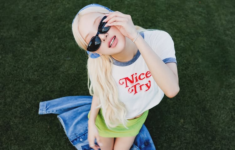 BLACKPINKGLOBAL's tweet image. [📸] #ROSÉ Update (1)

“palm trees, mini golf, desert, friends, music, summer!!?? &amp;amp; @.airbnb!!! thank you for the cute, historical, architectural, vibey stay tehe”

 #블랙핑크 #로제 @numberoneHQ @BLACKPINK