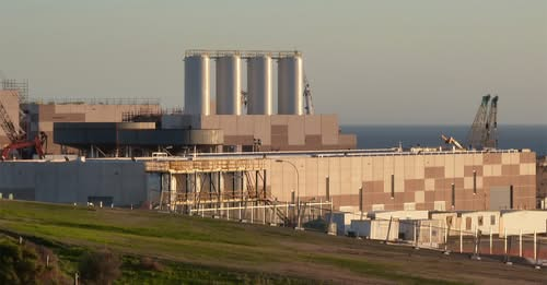 KnowledgeZoneIn's tweet image. #Desalination #Plants can act as a vital, climate-independent source of fresh water, particularly for coastal cities, but they are not a complete solution to the global water crisis due to high costs, energy intensity, and environmental impacts

knowledgezone.co.in/posts/Can-Desa…