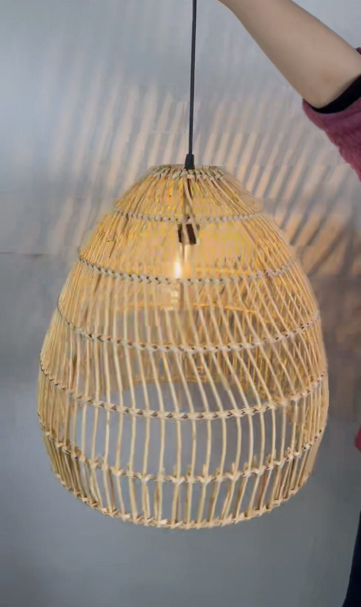 HonorlandNT's tweet image. A lamp that brings the warmth of nature to the night. 🍂
Where hand-woven tradition meets solar innovation. No plugs, no bills, just pure ambiance for your sanctuary.
GardenDesign #SolarLighting #EcoDesign #OutdoorSanctuary #MinimalistHome