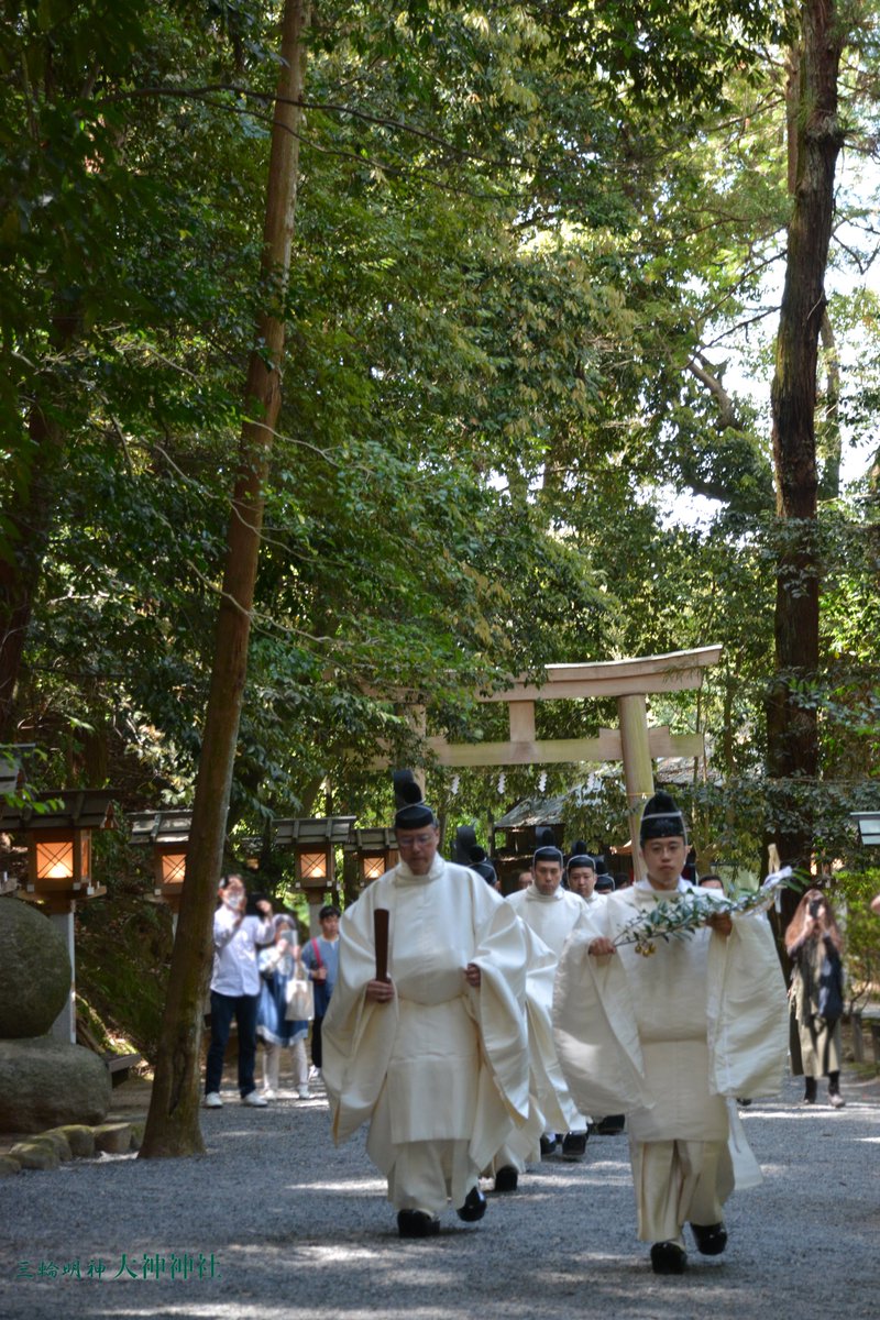 三輪明神　大神神社 tweet media
