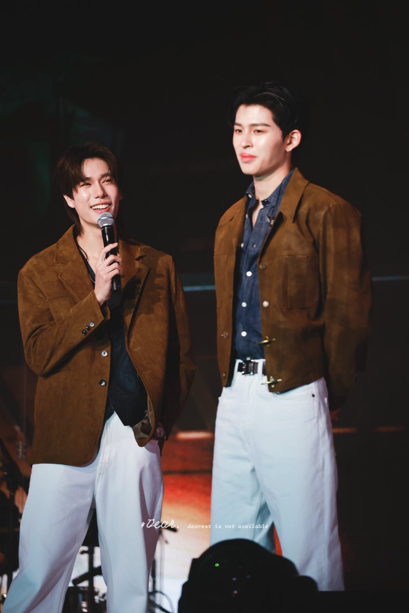 𝑫𝑬𝑨𝑹 tweet media