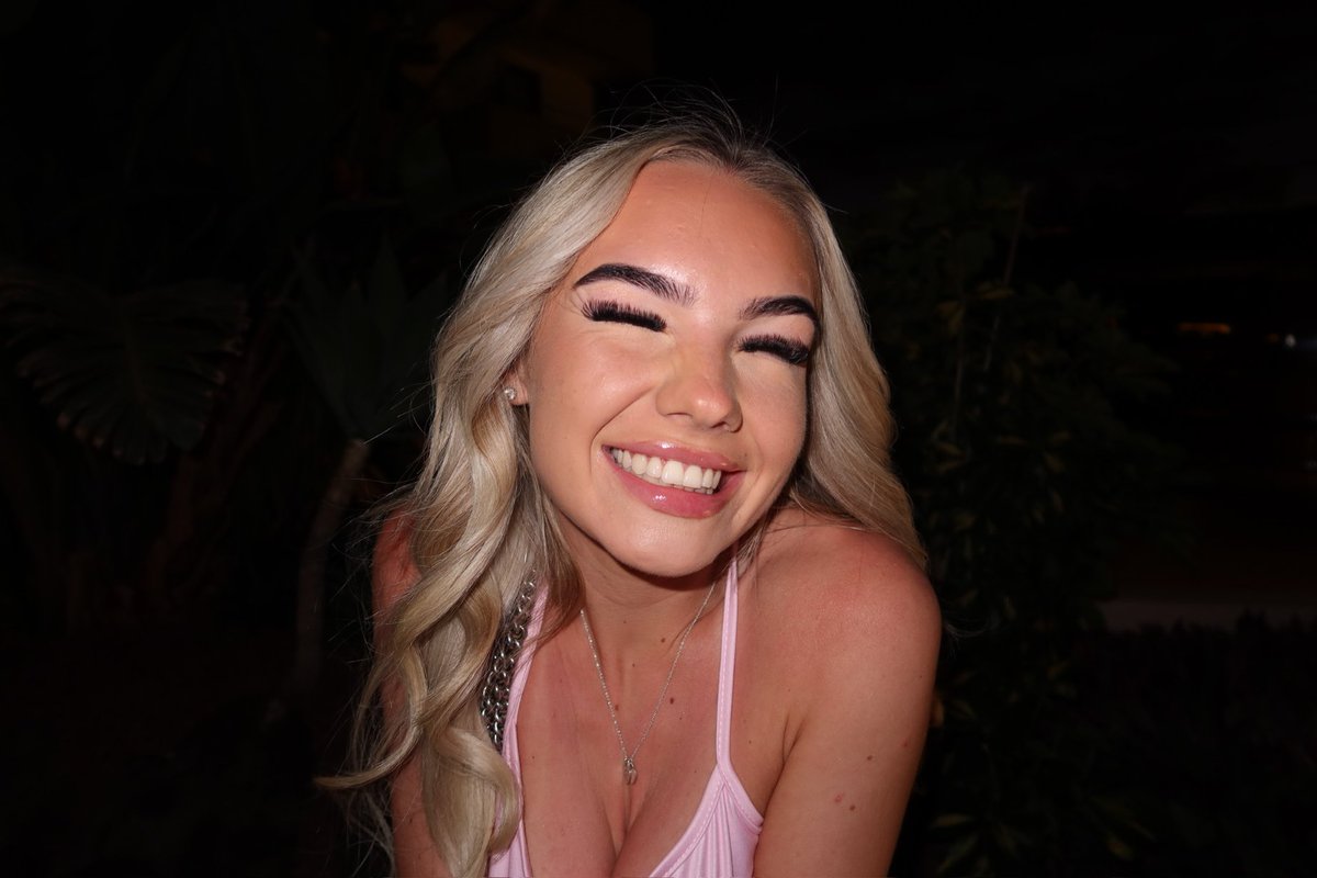 K i k a y 💕 tweet media