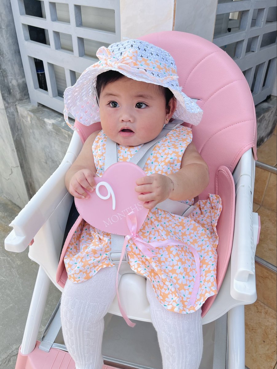 reshamangaya_'s tweet photo. 𝐎𝐮𝐫 𝐁𝐚𝐛𝐲 𝐌 𝐢𝐬 𝟗 𝐦𝐨𝐧𝐭𝐡𝐬 𝐨𝐥𝐝!🧡
𝘐𝘧 𝘺𝘰𝘶 𝘰𝘯𝘭𝘺 𝘬𝘯𝘦𝘸 𝘩𝘰𝘸 𝘮𝘢𝘯𝘺 𝘵𝘪𝘮𝘦𝘴 𝘢 𝘥𝘢𝘺 𝘸𝘦 𝘩𝘢𝘷𝘦 𝘵𝘰 𝘴𝘵𝘰𝘱 𝘰𝘶𝘳𝘴𝘦𝘭𝘷𝘦𝘴 𝘧𝘳𝘰𝘮 𝘴𝘲𝘶𝘦𝘦𝘻𝘪𝘯𝘨 𝘺𝘰𝘶!🫶🏻 https://t.co/ABJM0cqAUz