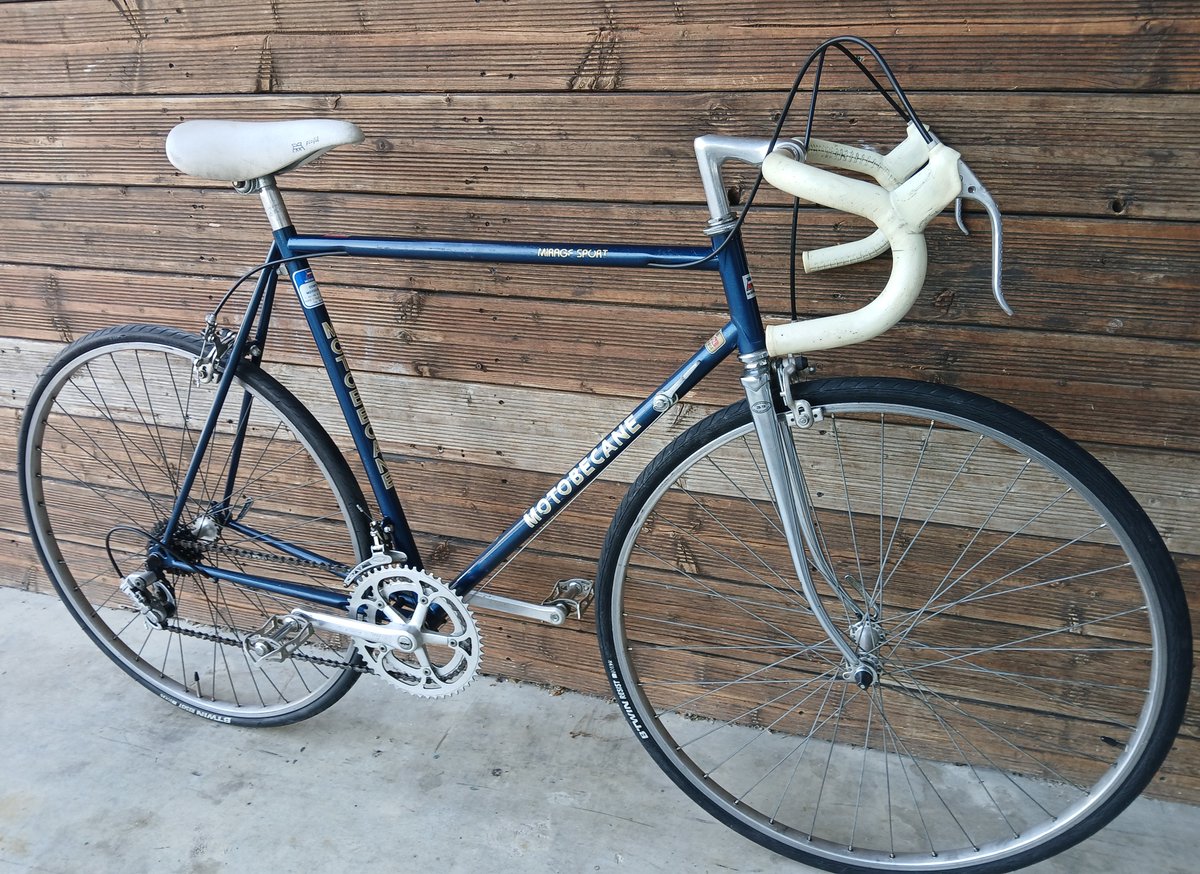JBIKES2's tweet photo. Nouveau sur notre site https://t.co/30McWwwlJH, ce vélo Motobécane en taille 55 cm (1.73 - 1.78 m) https://t.co/ShtIjnMZt9