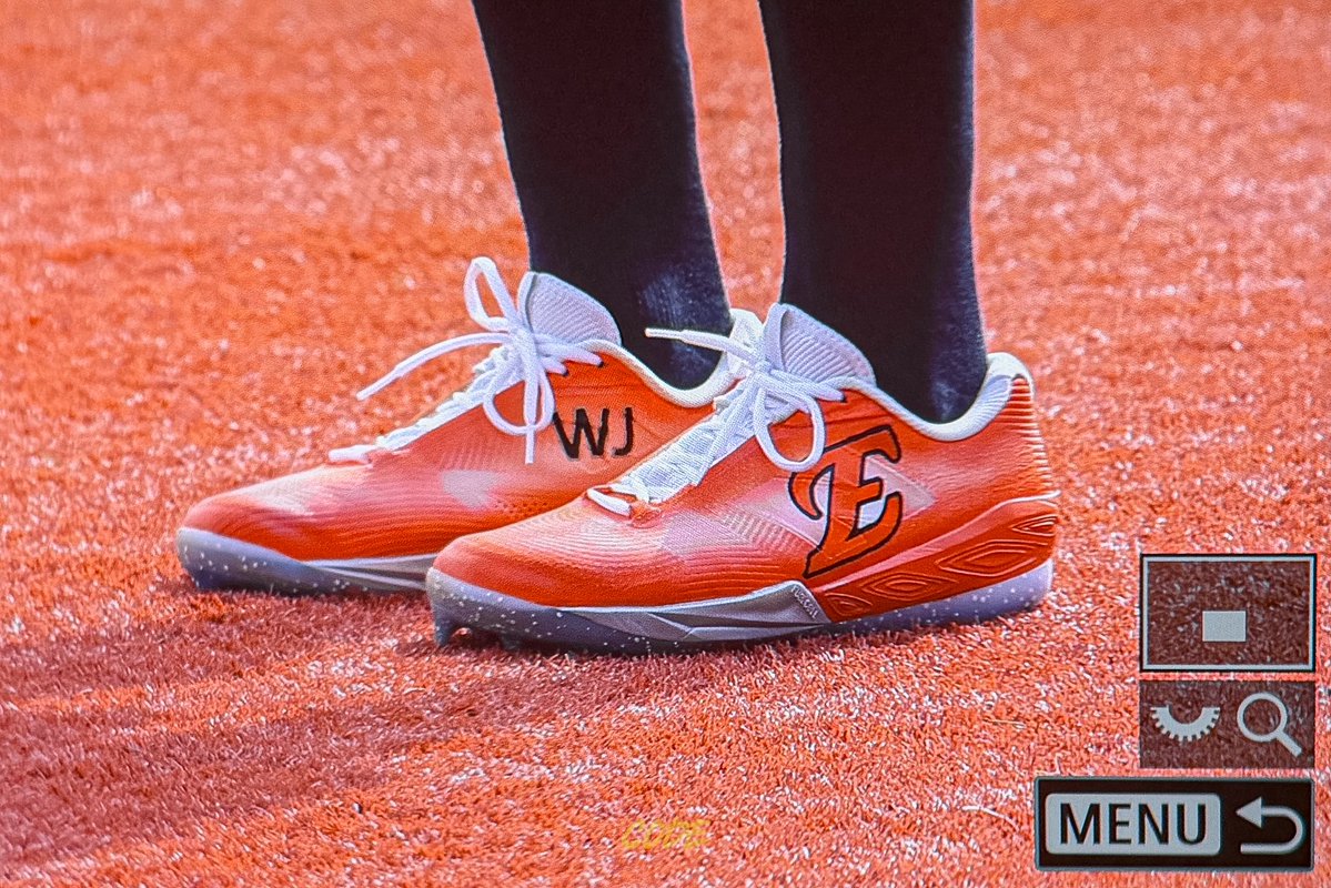 𝐜𝐨𝐝𝐞 tweet media