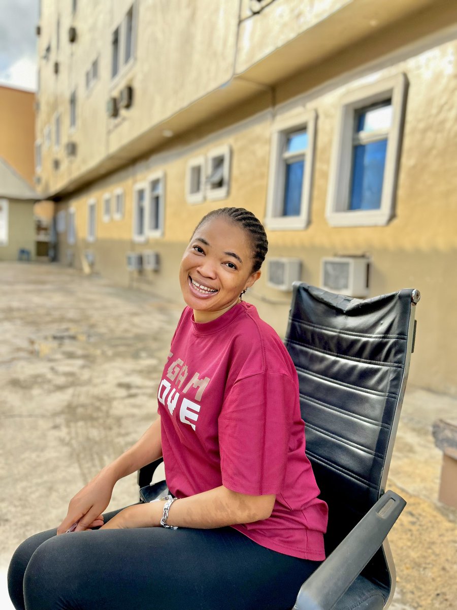 Nancy_Priceless tweet media