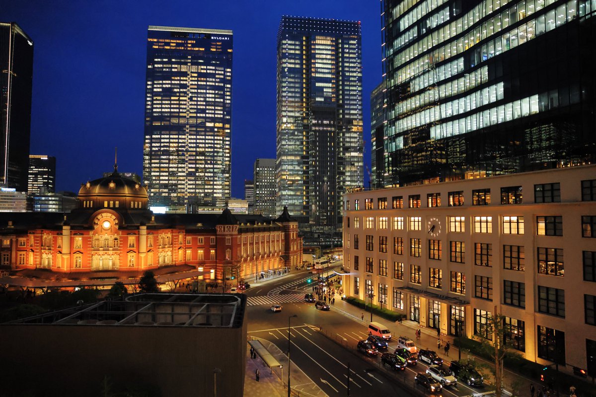 shimiPhoto9306's tweet photo. 東京駅
P.S
夜景撮影は難しいですねw でも面白い！
#Canon 
#EOSR5mark2 
#写真好きな人と繋がりたい 
#カメラ好きな人と繋がりたい https://t.co/tbq6gASrWh