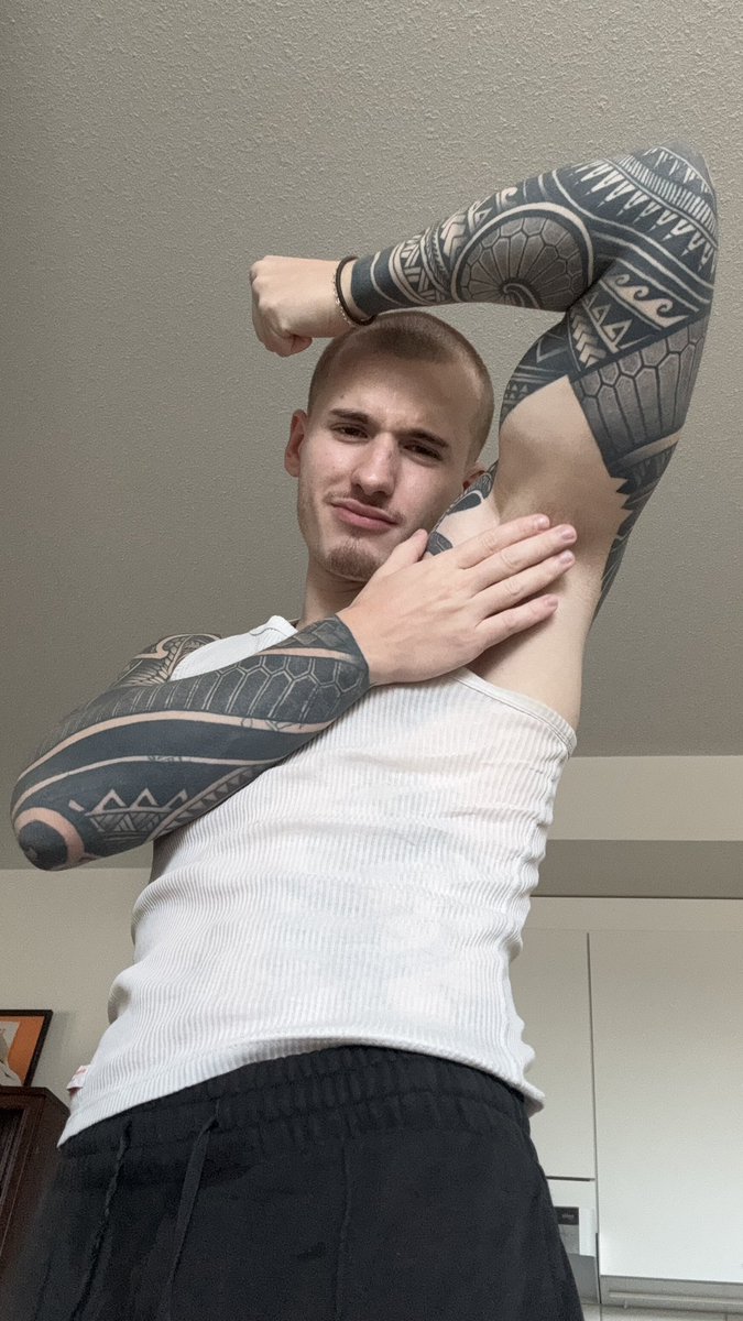 AlphaGodSaint tweet media