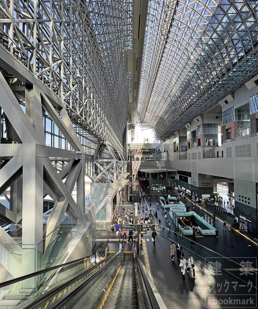 kbookmark's tweet photo. JR京都駅ビル / 原広司 / 京都 https://t.co/U9jHtMIfL9