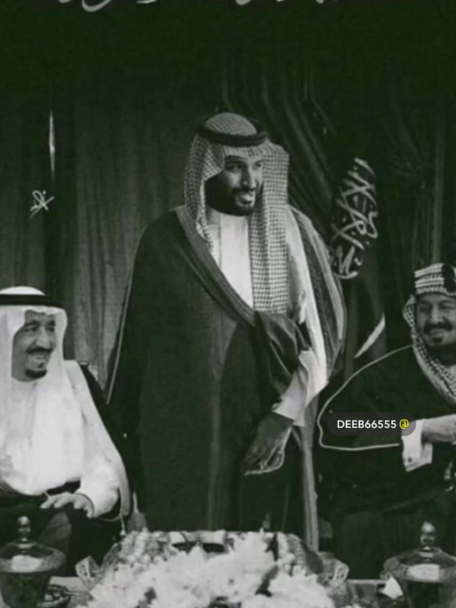 aldussi1's tweet photo. @khalid_wpm المملكة العربية السعودية وطني هو فخر  و رمز للجود وال��رم والشموخ يتميز بأخلاق راقية وأصالة متجذرة، وشجاعة في وقت العسر. هم أهل العهد والوفاء، يسطرون أمجاداً بهمة عالية تعانق السماء، ويفتخرون بوطنهم الذي يعد قبلة المسلمين 🇸🇦💚 https://t.co/4RWzwUhB4K