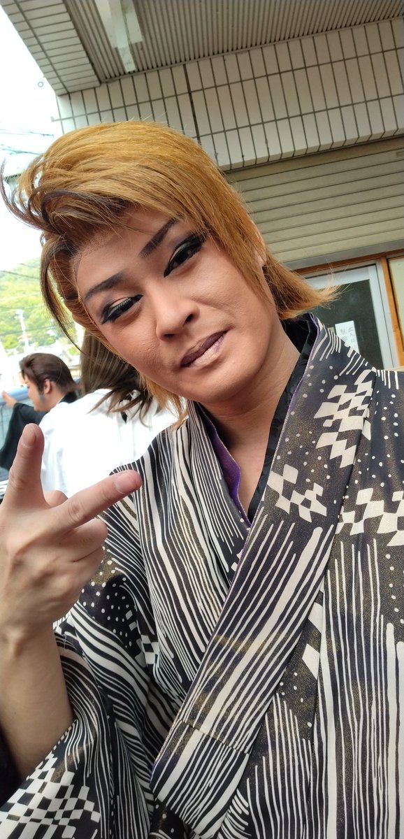 Sanae tweet media