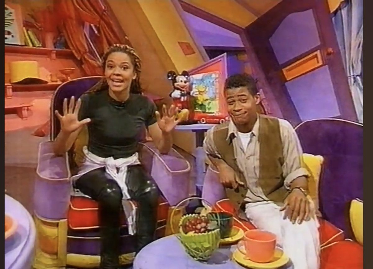 OffTheBill_'s tweet image. Clive Wedderburn (P.C. Gary McCann) presented an episode of Saturday Disney in June 1994.

#TheBill #OffTheBill #SaturdayDisney #saturdaymornings