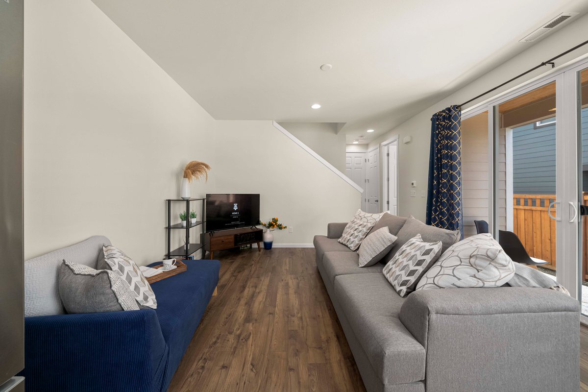 TorilSchoepfer's tweet image. Stunning Richmond American Homes resale!🔥

🏡 #OpenHouse Saturday!
📅 April 18, 1-3pm
📍 13218 192nd Ave E, Bonney Lake

Call/text Lisa for more info! 📲 253-222-6614

torilsellshouses.com/listing-detail…