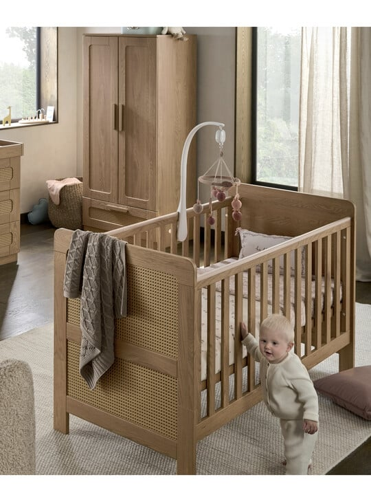 CouponSavingsAE's tweet image. Esna 2 Piece Cotbed Set with Wardrobe - Rattan at Mamas &amp;amp; Papas 

Price: AED 4,500.00

Coupon Code: FA555

Buy Now: tinyurl.com/3wabpa4v

Get #coupons from:
couponsavings.ae/coupons/mamas-…