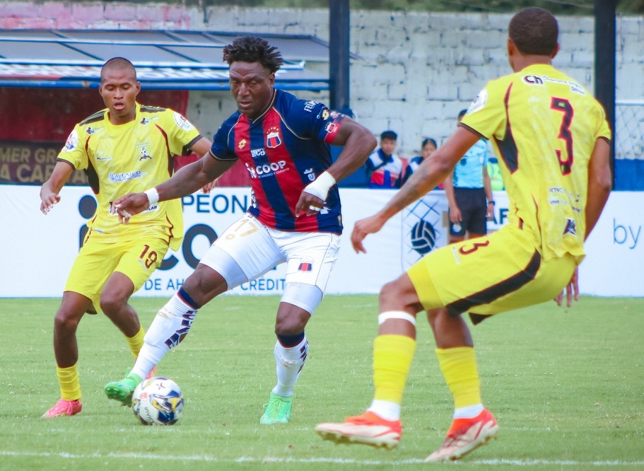 Jeffrsn_OcmpB's tweet image. ASCENSO NACIONAL 2026 | Pichincha-Grupo A: Ney Mancheno.
@SDQuito_Oficial 2-0 C.D. Patogol.
#PIA
