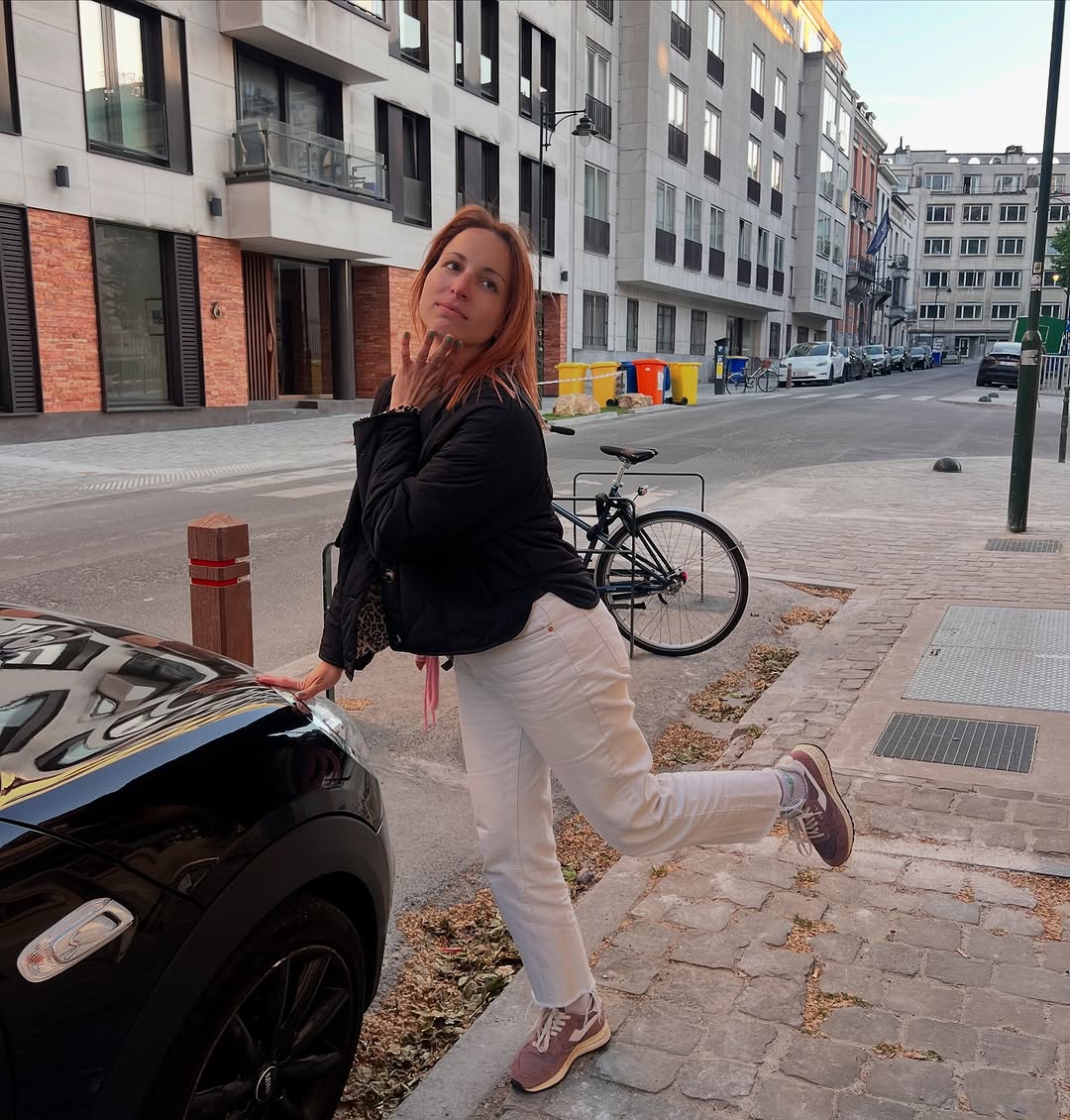 andrea_lopezz09's tweet image. That feeling when your friend is your absolute biggest cheerleader! 🤍 ✨
#FriendshipGoals  #GoodVibes  #SupportSystem #PositiveEnergy #BestFriend #WeekendVibes #Grateful #Cheers