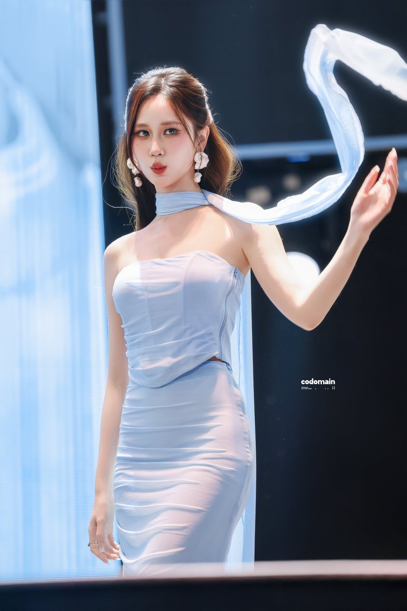 codomain·叶芷妤 tweet media